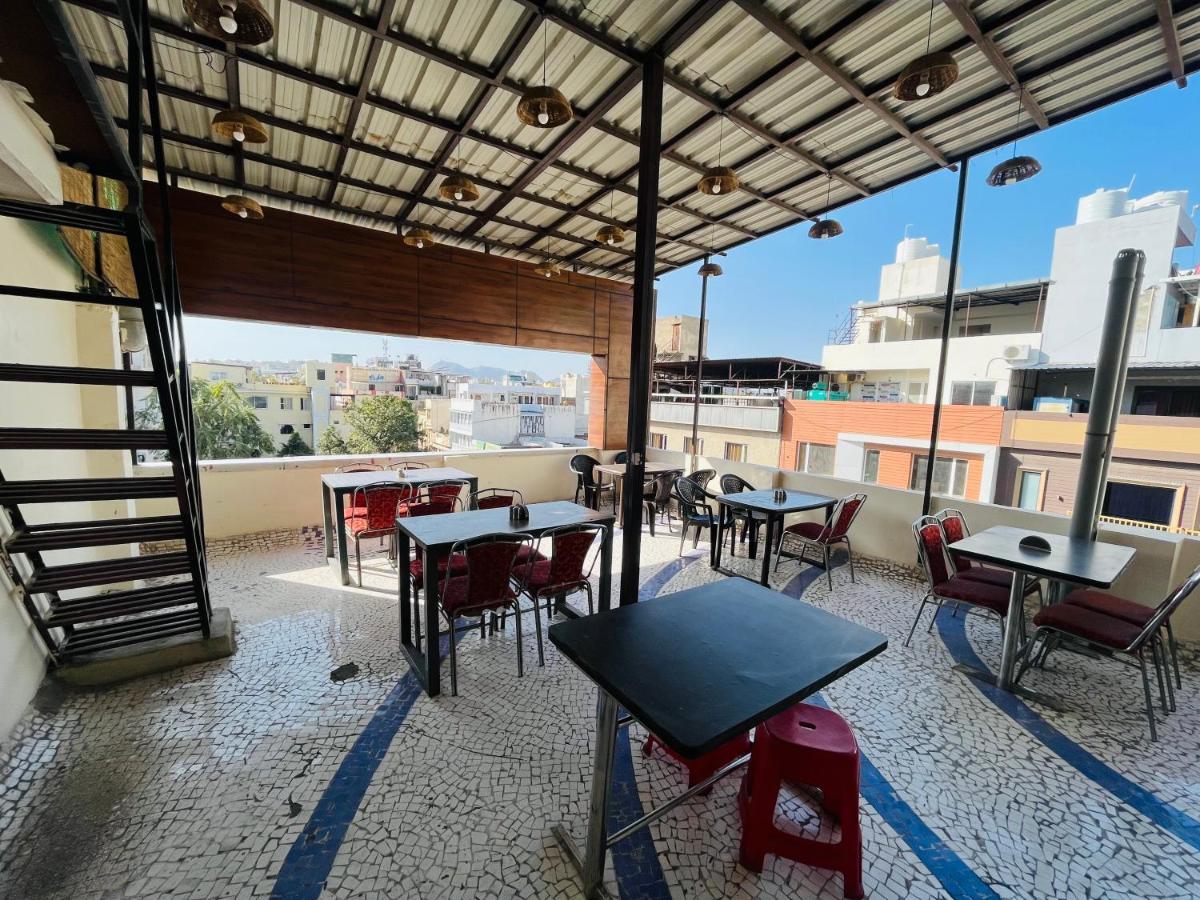 Hotel Raj Vilas Ουνταϊπούρ Εξωτερικό φωτογραφία