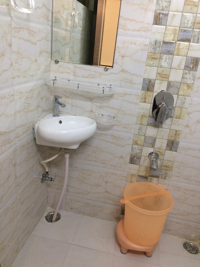 Hotel Raj Vilas Ουνταϊπούρ Εξωτερικό φωτογραφία